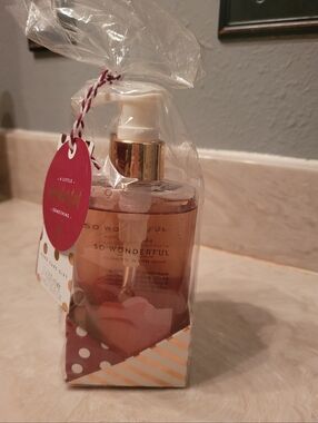 Boots "So Wonderful" Hand Care Gift Set